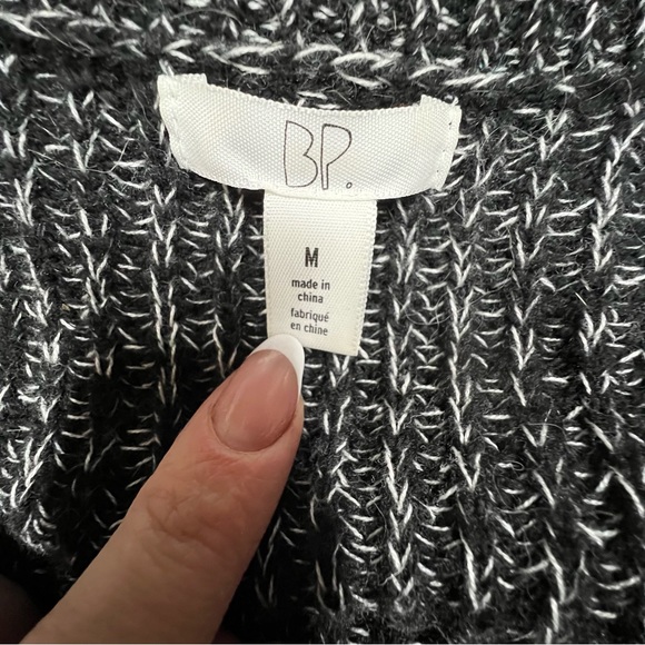 BP. Long Black/White Knit Sweater Pullover Jumper M - Picture 6 of 9